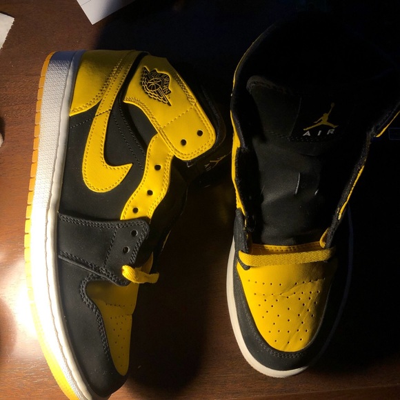 Jordan 1 "New Love" 2017 - Picture 4 of 5